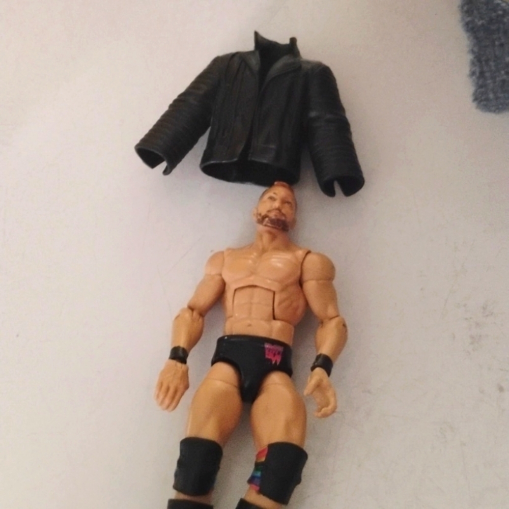 Action Figure - Picture 1 of 1